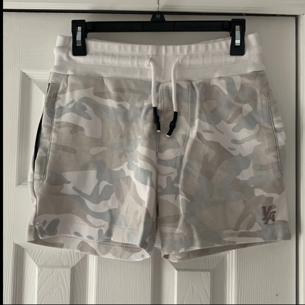 Young LA mens workout shorts size medium